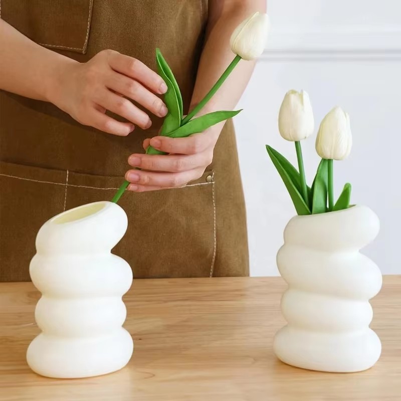 1PC Plastic Spiral White Vase  - Kitchen Appliances In White 评论和价格